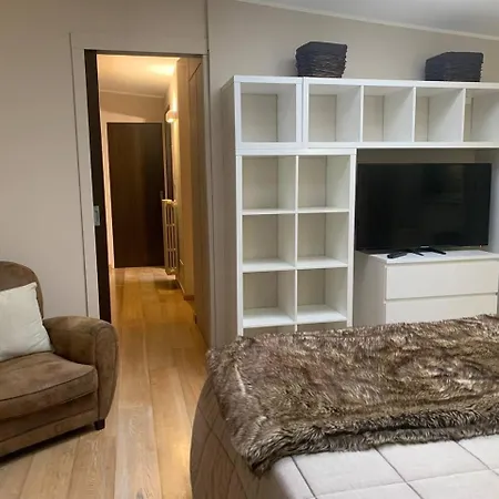 Residenza Taliedo, In Casa Privata, Abitata, Solo Doppia E Bagno Personale Alloggio in famiglia Milano